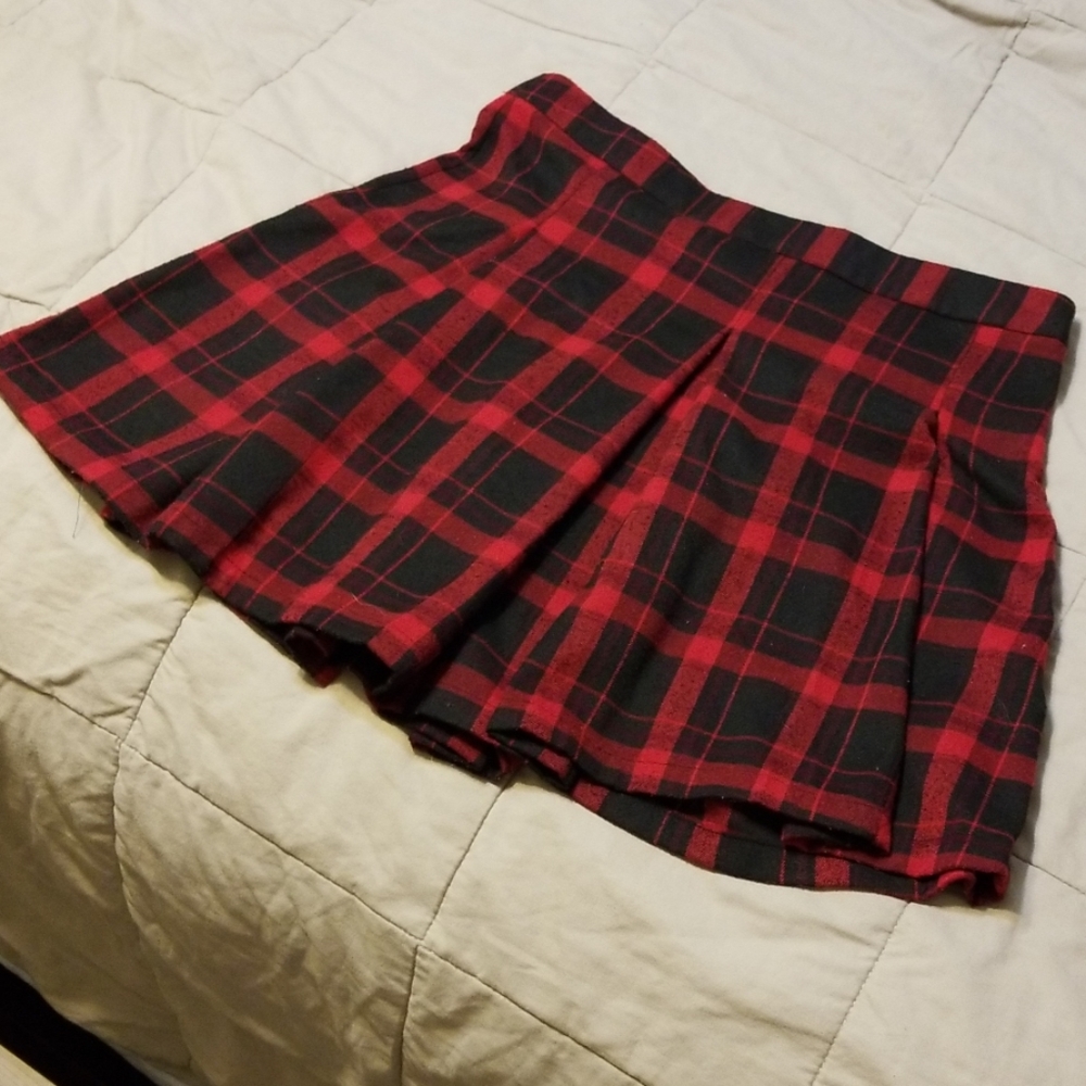 UO red plaid school girls kirt